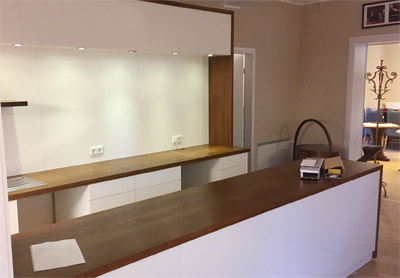 Empfangstheke Stauraum