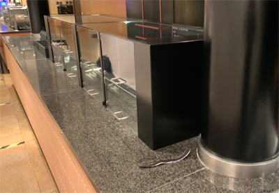 Thekenumbau mit Fliesen, umlackieren der Bestandsteile Rückwand lackieren, neue Regale